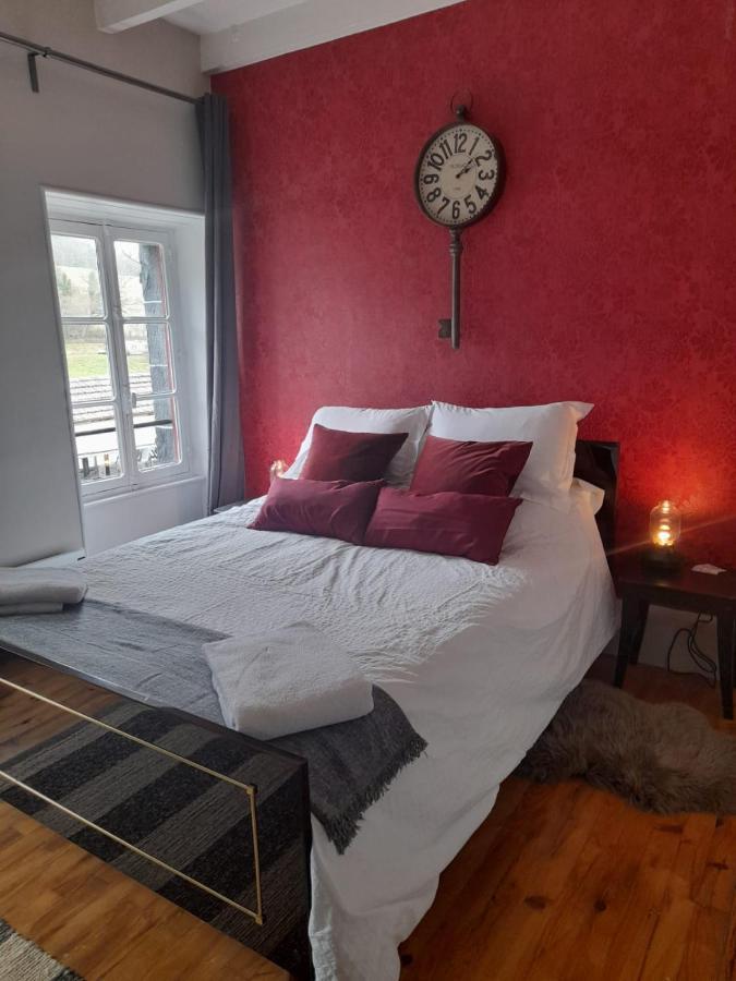 Les Roches Chambre D'Hotes Servant Luaran gambar